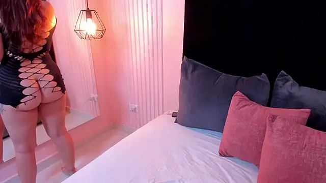 Snapshot of ellen_gracee chatting on September 12, 2025, 7:35 pm ellen gracee online show from September 12, 2025, 7:35 pm