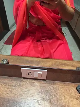 versatile guy01 online show from December 20, 2025, 6:33 pm