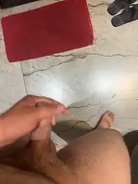 versatile guy01 online show from October 28, 2025, 1:43 pm