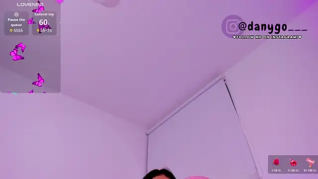 Snapshot of ZarianaEvanz chatting on September 17, 2025, 10:56 pm ZarianaEvanz online show from September 17, 2025, 10:56 pm
