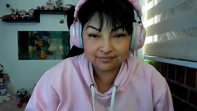 Shaddycute  online show from March 11, 2026, 12:10 pm