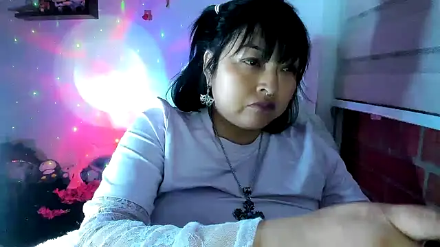 Snapshot of Shaddycute_ chatting on June 28, 2026, 1:34 am Shaddycute online show from June 28, 2026, 1:34 am