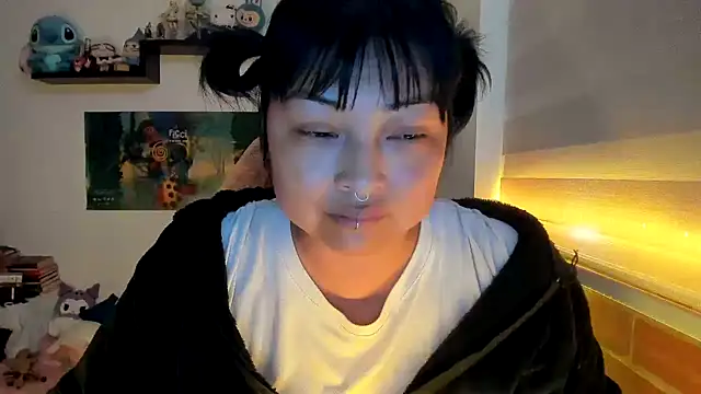 Snapshot of Shaddycute_ chatting on February 12, 2026, 7:46 pm Shaddycute online show from February 12, 2026, 7:46 pm