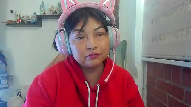 Shaddycute  online show from April 13, 2026, 4:44 pm