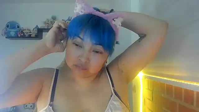 Shaddycute  online show from November 24, 2025, 1:38 am