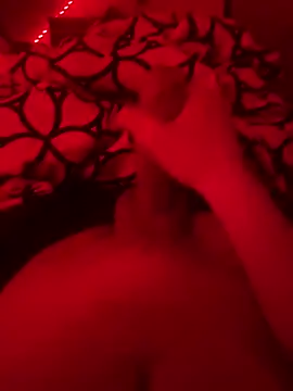 YourDaddy18769 online show from February 6, 2025, 11:15 pm