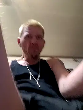 gettinit2wice online show from January 8, 2025, 10:58 pm