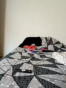 LEIRIS Y FRED 01 online show from March 7, 2025, 3:49 pm