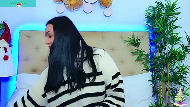 DaliyaArabian online show from December 17, 2025, 1:16 pm