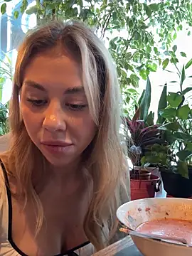 Snapshot of Myrtle_Beach chatting on December 15, 2024, 11:34 am Myrtle Beach online show from December 15, 2024, 11:34 am