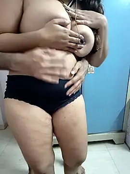 couple00795 online show from January 10, 2025, 10:15 pm