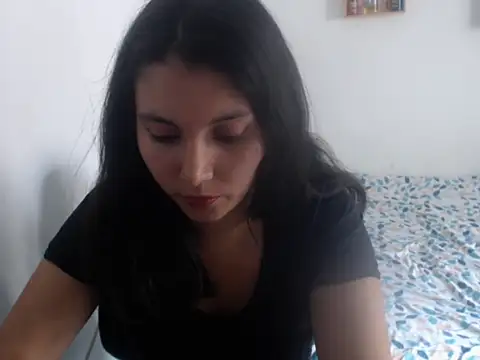 HannaKlein online show from February 18, 2025, 5:31 pm