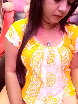 ella mariya online show from October 17, 2025, 2:04 am