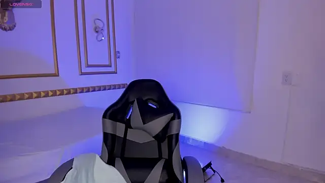 Snapshot of caro03x chatting on November 2, 2025, 2:16 am caro03x online show from November 2, 2025, 2:16 am