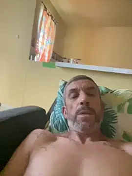 Snapshot of chris_sbh chatting on February 1, 2025, 7:02 pm chris sbh online show from February 1, 2025, 7:02 pm