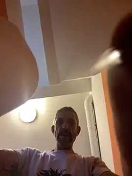 Snapshot of chris_sbh chatting on January 30, 2025, 4:02 pm chris sbh online show from January 30, 2025, 4:02 pm