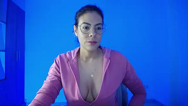 candydowson1 online show from December 2, 2025, 11:23 am