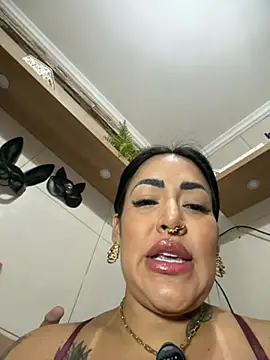 exquentadamay online show from June 15, 2026, 10:42 pm