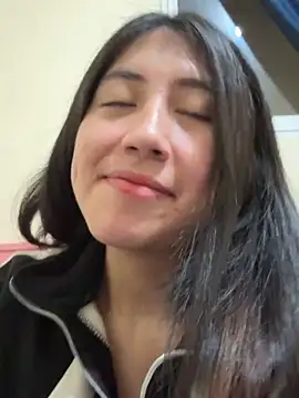 sarah12333 online show from March 10, 2026, 8:13 pm