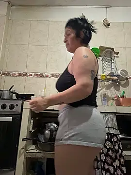 Snapshot of karenlennox1 chatting on January 18, 2026, 7:50 pm karenlennox1 online show from January 18, 2026, 7:50 pm