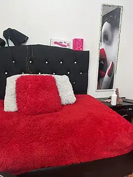 Snapshot of karenlennox1 chatting on January 18, 2026, 12:14 am karenlennox1 online show from January 18, 2026, 12:14 am