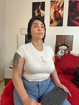 karenlennox1 online show from May 28, 2026, 12:18 am