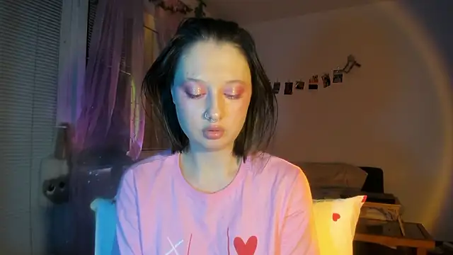 Jenny darling love online show from February 18, 2026, 7:10 pm