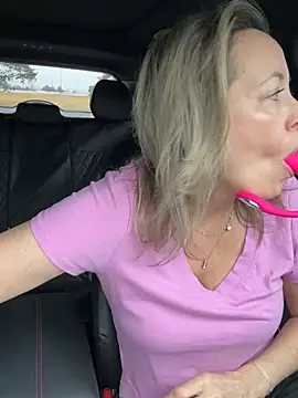 Cherry-red-xo online show from February 19, 2026, 5:54 pm