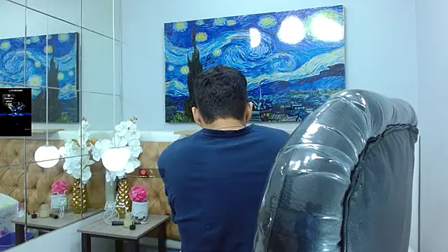 Snapshot of SkinnyBoy_ chatting on November 5, 2025, 12:30 pm SkinnyBoy online show from November 5, 2025, 12:30 pm