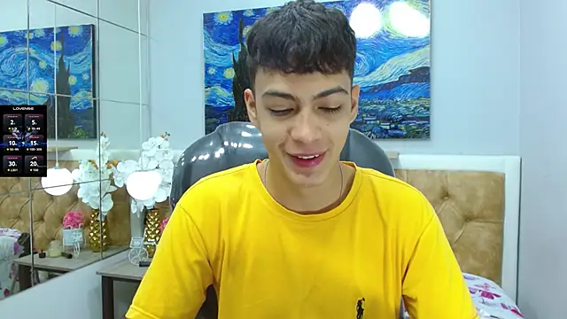 Snapshot of SkinnyBoy_ chatting on November 6, 2025, 12:31 pm SkinnyBoy online show from November 6, 2025, 12:31 pm