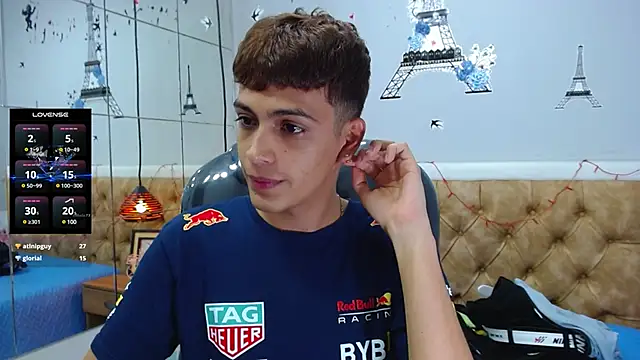 Snapshot of SkinnyBoy_ chatting on March 7, 2025, 6:43 pm SkinnyBoy online show from March 7, 2025, 6:43 pm