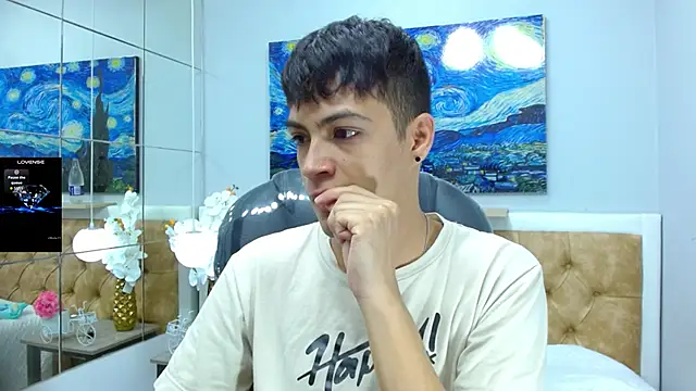 Snapshot of SkinnyBoy_ chatting on October 17, 2025, 12:29 pm SkinnyBoy online show from October 17, 2025, 12:29 pm