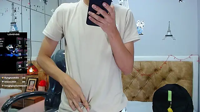 Snapshot of SkinnyBoy_ chatting on March 8, 2025, 7:31 pm SkinnyBoy online show from March 8, 2025, 7:31 pm