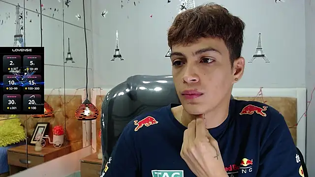 Snapshot of SkinnyBoy_ chatting on March 22, 2025, 12:14 pm SkinnyBoy online show from March 22, 2025, 12:14 pm