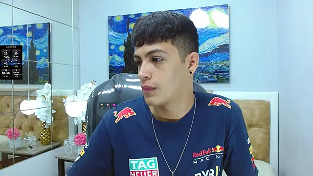 Snapshot of SkinnyBoy_ chatting on October 15, 2025, 12:35 pm SkinnyBoy online show from October 15, 2025, 12:35 pm