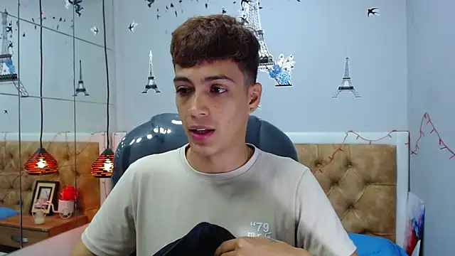 Snapshot of SkinnyBoy_ chatting on March 8, 2025, 1:25 pm SkinnyBoy online show from March 8, 2025, 1:25 pm