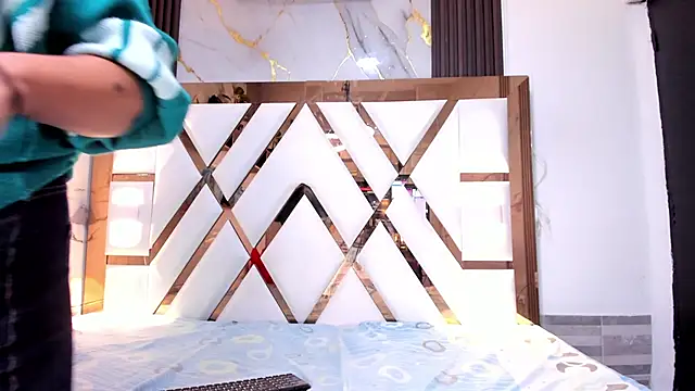 Snapshot of molly_sweetee chatting on April 1, 2026, 1:41 am molly sweetee online show from April 1, 2026, 1:41 am