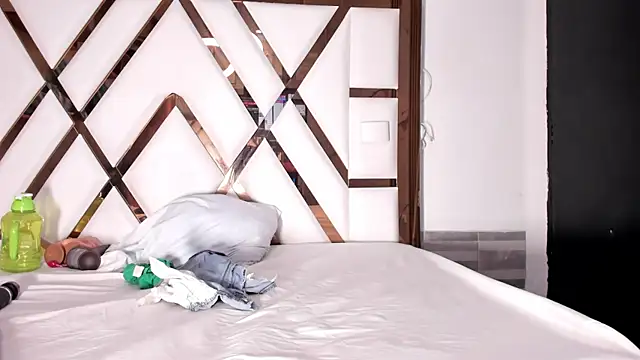 Snapshot of molly_sweetee chatting on April 8, 2026, 1:40 am molly sweetee online show from April 8, 2026, 1:40 am