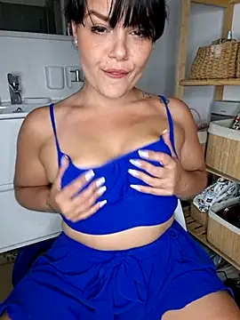 Snapshot of Xladycharme chatting on May 27, 2026, 12:20 am Xladycharme online show from May 27, 2026, 12:20 am