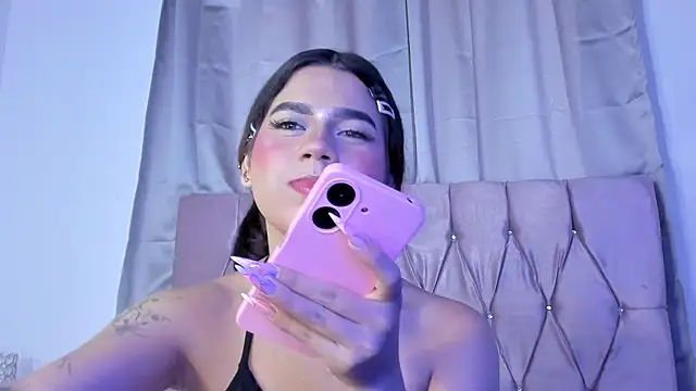 Snapshot of Ashley_piinkk_ chatting on February 9, 2025, 3:34 pm Ashley piinkk  online show from February 9, 2025, 3:34 pm