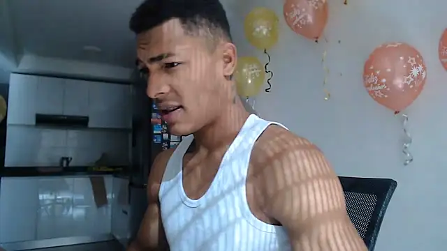 Snapshot of Jhonyblack_1 chatting on May 24, 2026, 1:11 pm Jhonyblack 1 online show from May 24, 2026, 1:11 pm