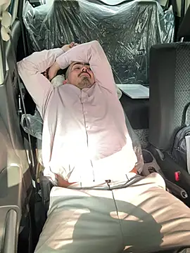 shivani0999 online show from February 3, 2026, 6:33 am