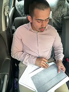 shivani0999 online show from February 11, 2026, 3:39 am