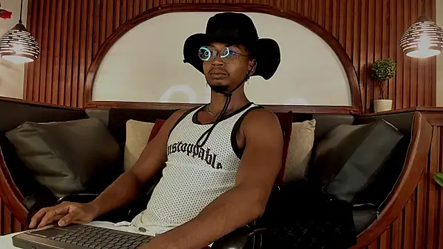 Snapshot of JamalMyst chatting on April 12, 2026, 4:49 am JamalMyst online show from April 12, 2026, 4:49 am