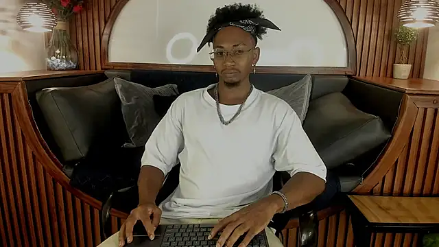 Snapshot of JamalMyst chatting on April 17, 2026, 7:38 pm JamalMyst online show from April 17, 2026, 7:38 pm