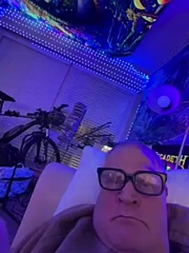 Mimmoromeo1973 online show from March 25, 2026, 3:50 am