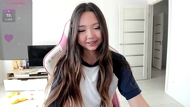 Fluffy Rose online show from July 10, 2026, 1:49 am