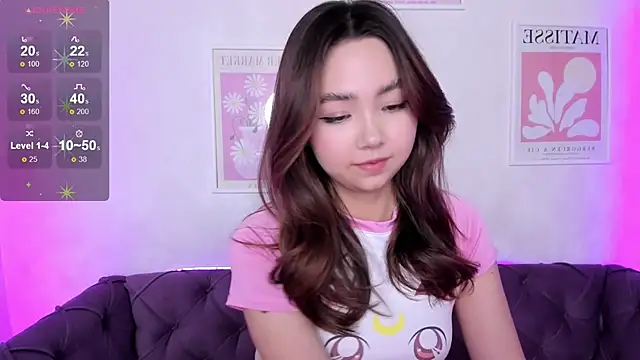 Fluffy Rose online show from March 17, 2025, 5:56 am