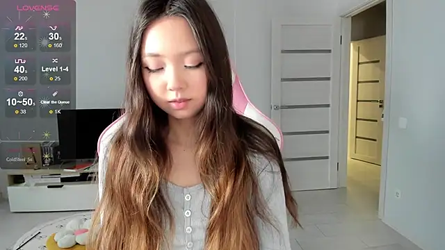 Fluffy Rose online show from July 26, 2026, 1:23 am