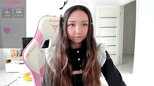 Fluffy Rose online show from July 25, 2026, 1:13 am